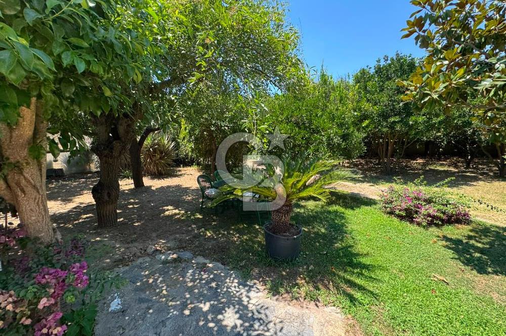MUĞLA MİLAS'DA GENİŞ ARSA İÇİNDE SATILIK MÜSTAKİL VİLLA