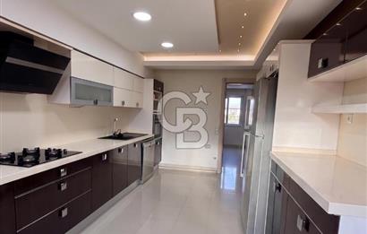BAHÇEŞEHİR CITYCOURT'TA GÖLET MANZARALI 3+1 SATILIK DAİRE