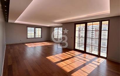 BAHÇEŞEHİR CITYCOURT'TA GÖLET MANZARALI 3+1 SATILIK DAİRE