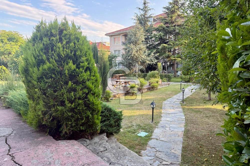 BAHÇEŞEHİR CITYCOURT'TA GÖLET MANZARALI 3+1 SATILIK DAİRE