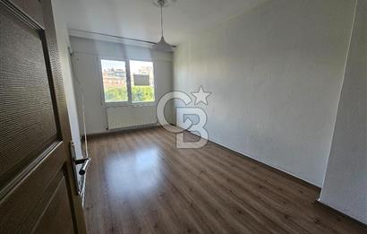 Bornova'nın merkezi konumunda 3+1 kiralık daire