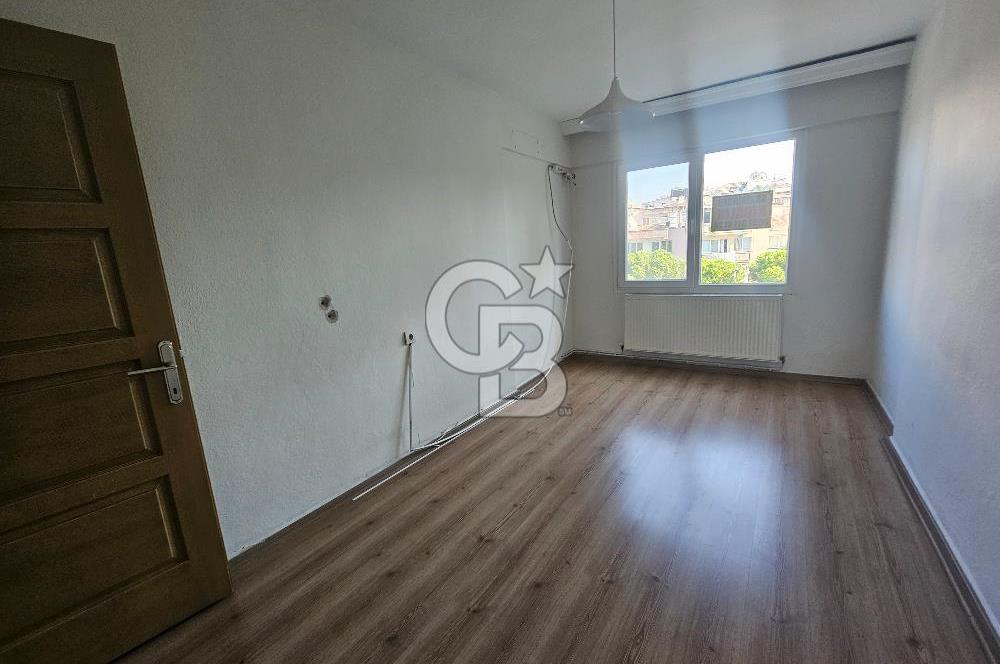 Bornova'nın merkezi konumunda 3+1 kiralık daire