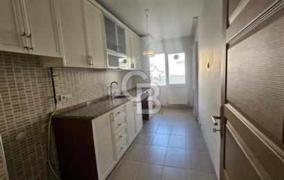 Bornova'nın merkezi konumunda 3+1 kiralık daire