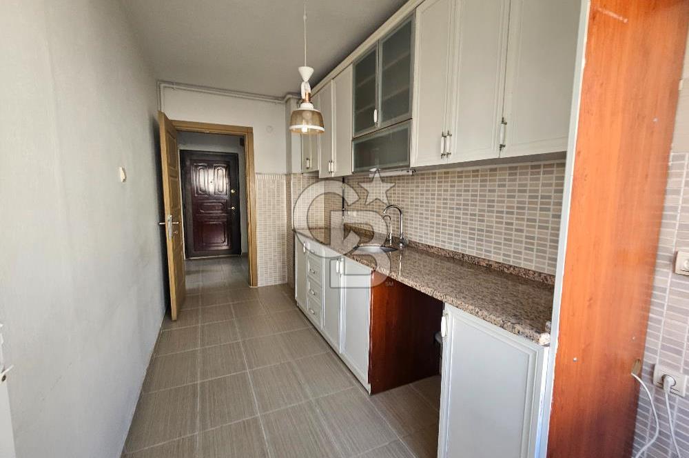Bornova'nın merkezi konumunda 3+1 kiralık daire