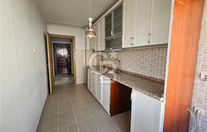 Bornova'nın merkezi konumunda 3+1 kiralık daire