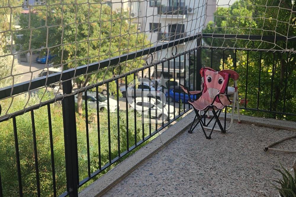 Bornova'nın merkezi konumunda 3+1 kiralık daire