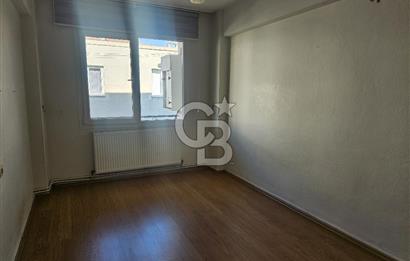 Bornova'nın merkezi konumunda 3+1 kiralık daire