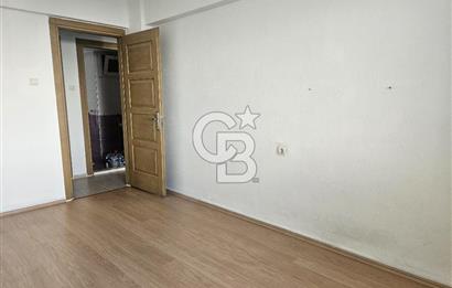 Bornova'nın merkezi konumunda 3+1 kiralık daire