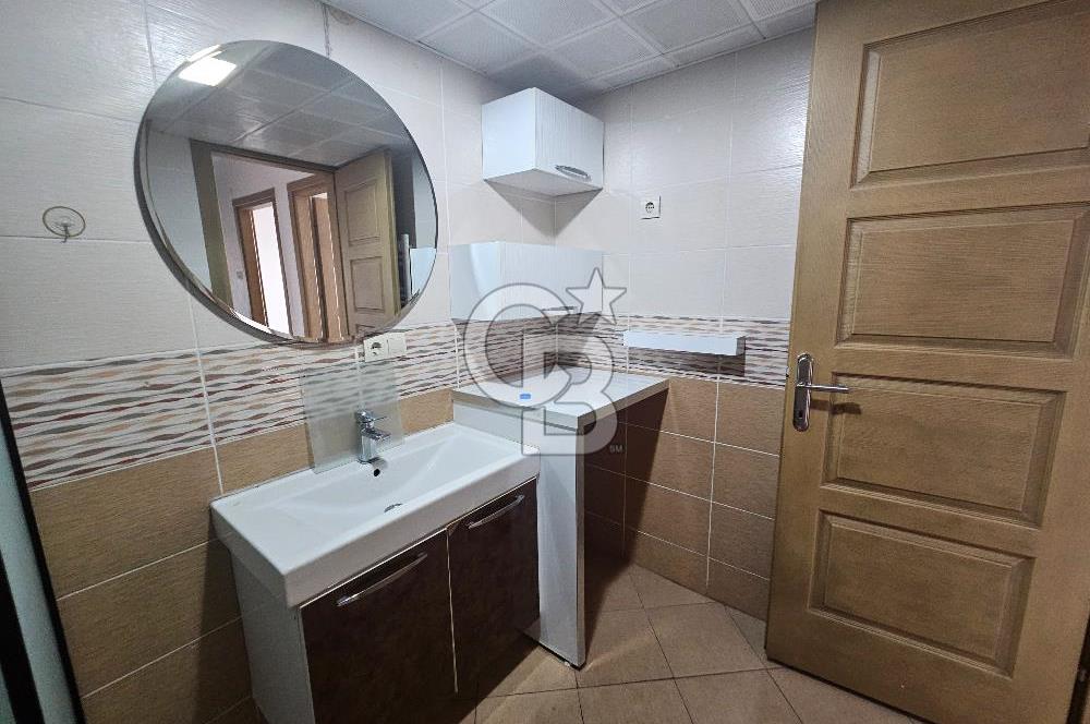 Bornova'nın merkezi konumunda 3+1 kiralık daire