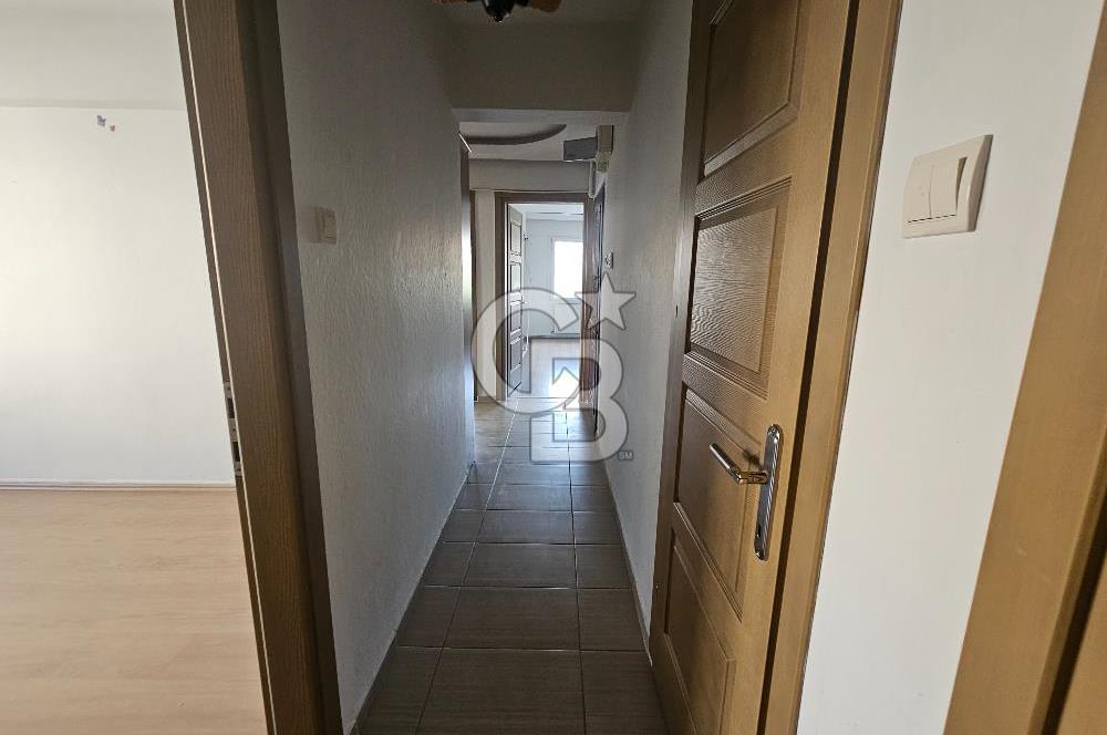 Bornova'nın merkezi konumunda 3+1 kiralık daire