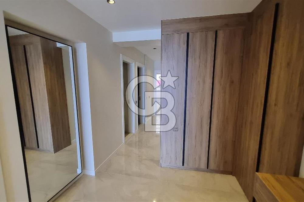 Alsancak Kordon'da Deniz Manzaralı, Tadilatlı 3+1 Kiralık Daire