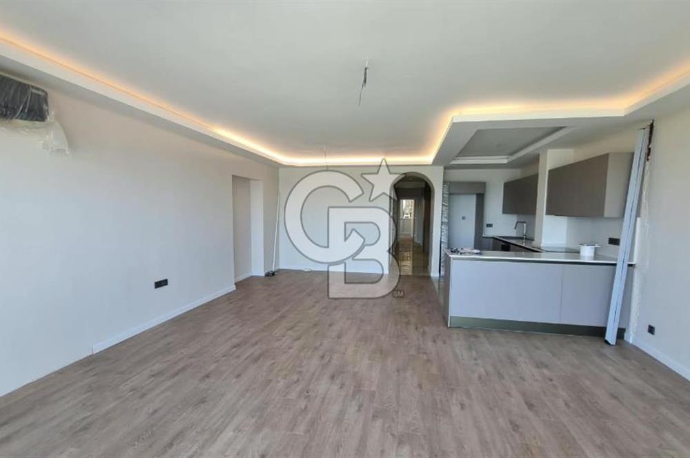 Alsancak Kordon'da Deniz Manzaralı, Tadilatlı 3+1 Kiralık Daire