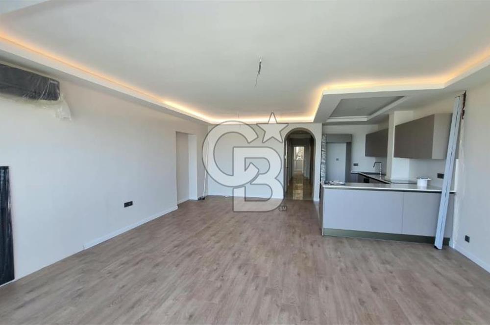 Alsancak Kordon'da Deniz Manzaralı, Tadilatlı 3+1 Kiralık Daire