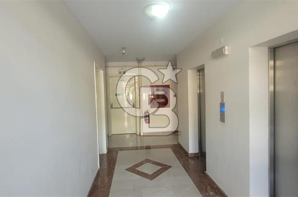 Oyak sitesinde full deniz manzaralı kiralık daire.
