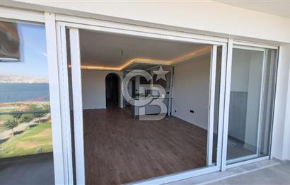 Alsancak Kordon'da Deniz Manzaralı, Tadilatlı 3+1 Kiralık Daire