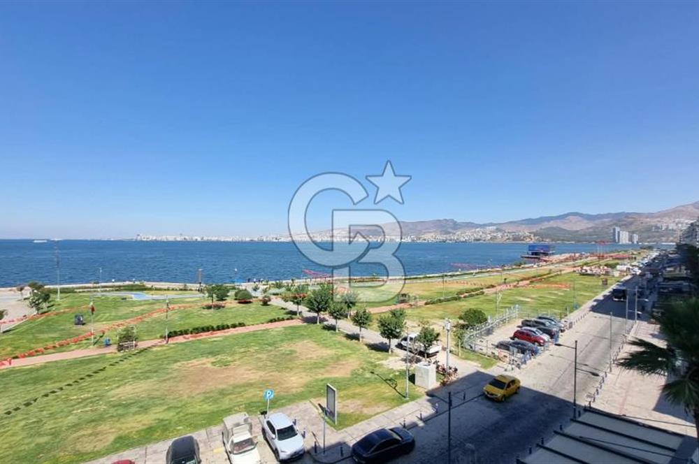 Alsancak Kordon'da Deniz Manzaralı, Tadilatlı 3+1 Kiralık Daire