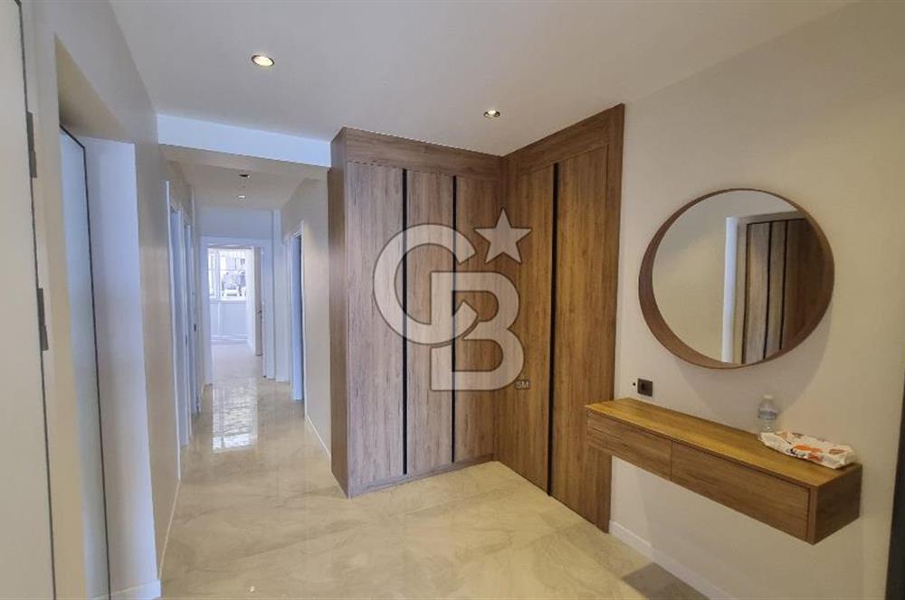Alsancak Kordon'da Deniz Manzaralı, Tadilatlı 3+1 Kiralık Daire