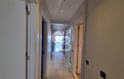 Alsancak Kordon'da Deniz Manzaralı, Tadilatlı 3+1 Kiralık Daire
