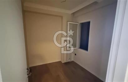 Alsancak Kordon'da Deniz Manzaralı, Tadilatlı 3+1 Kiralık Daire