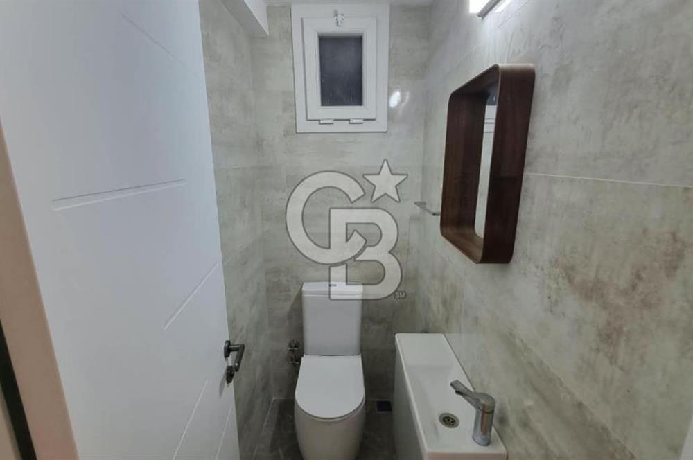 Alsancak Kordon'da Deniz Manzaralı, Tadilatlı 3+1 Kiralık Daire