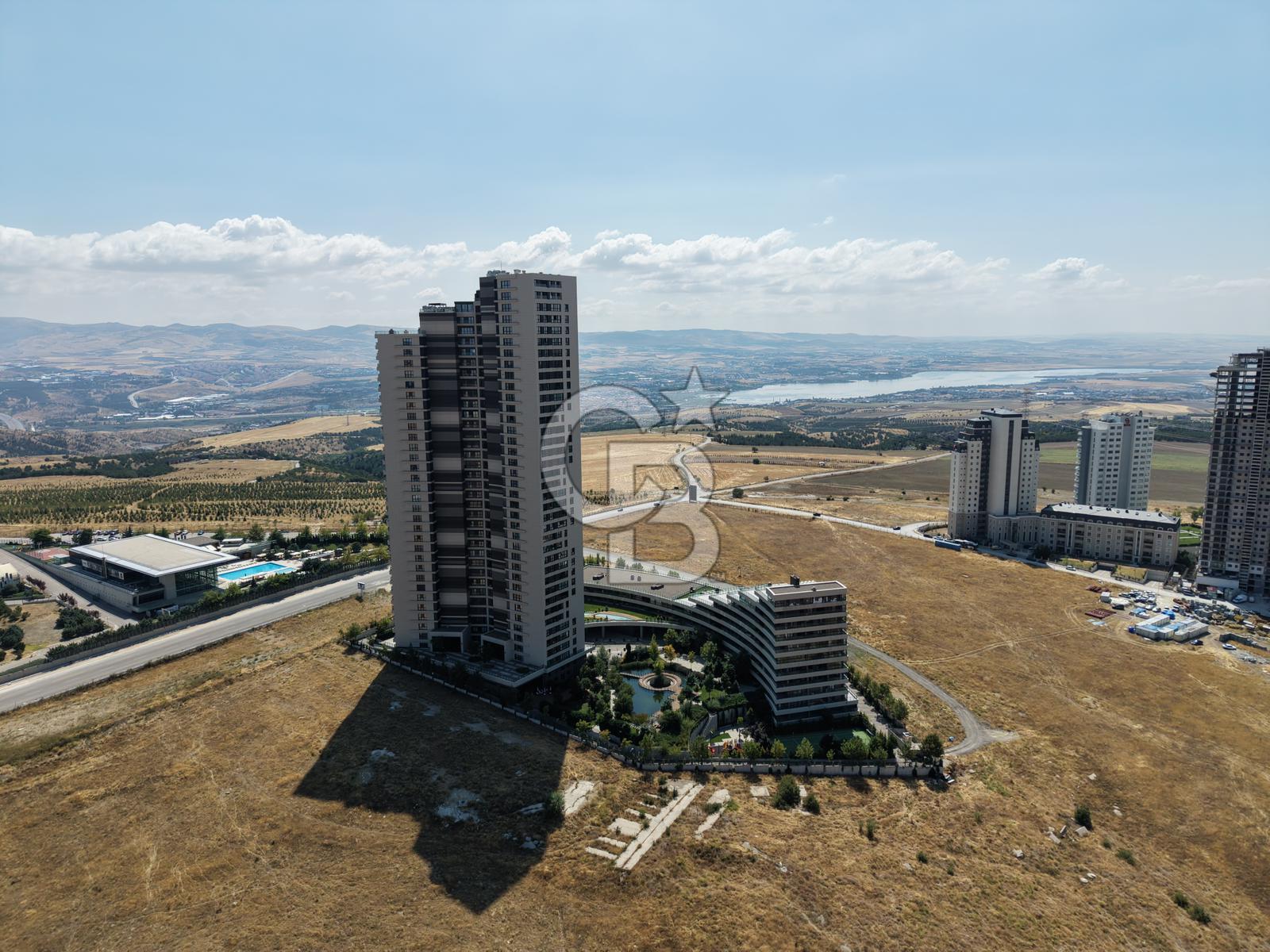 UPTOWN İNCEK’TE GÖKYÜZÜNE KOMŞU BİR YAŞAM | KIŞ BAHÇELİ | ŞÖMİNELİ | PANORAMİK GÖL & ORMAN MANZARALI | KLİMALI