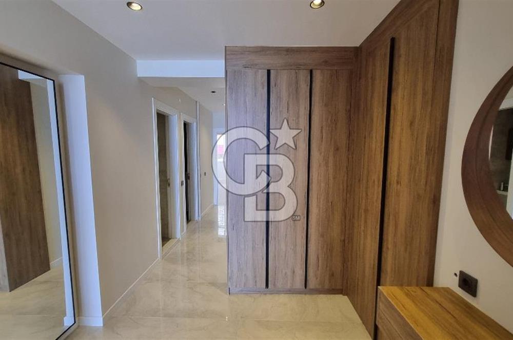 Alsancak Kordon'da Deniz Manzaralı, Tadilatlı 3+1 Kiralık Daire