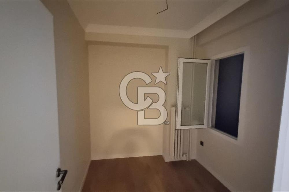 Alsancak Kordon'da Deniz Manzaralı, Tadilatlı 3+1 Kiralık Daire
