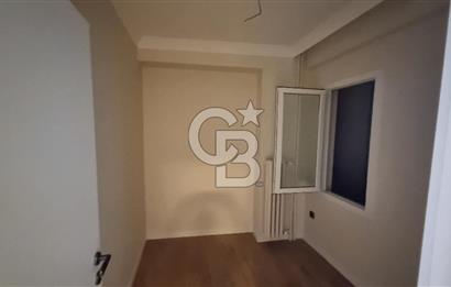 Alsancak Kordon'da Deniz Manzaralı, Tadilatlı 3+1 Kiralık Daire