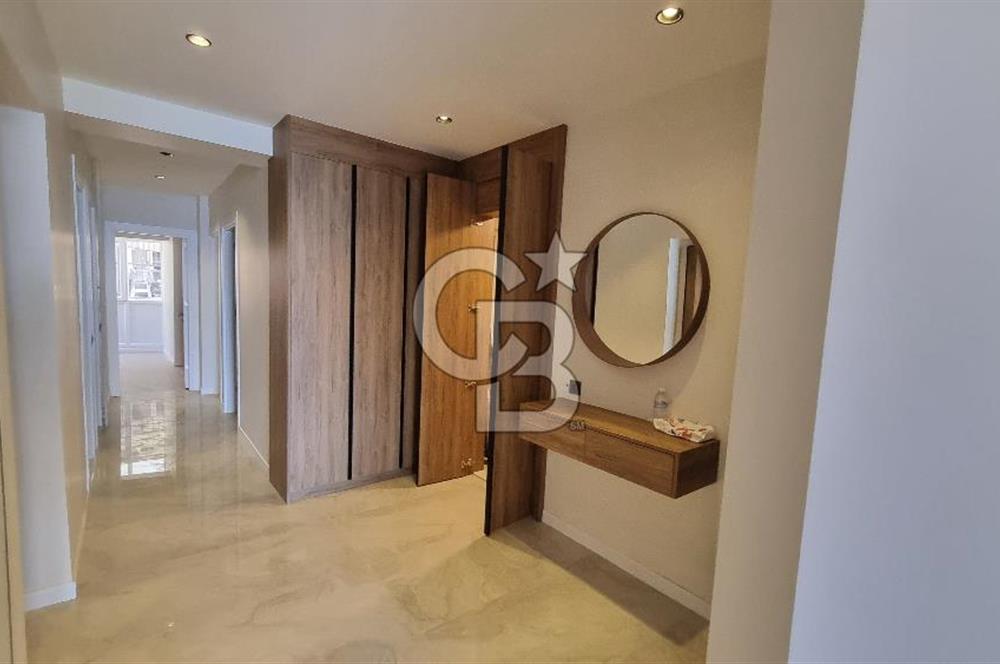 Alsancak Kordon'da Deniz Manzaralı, Tadilatlı 3+1 Kiralık Daire
