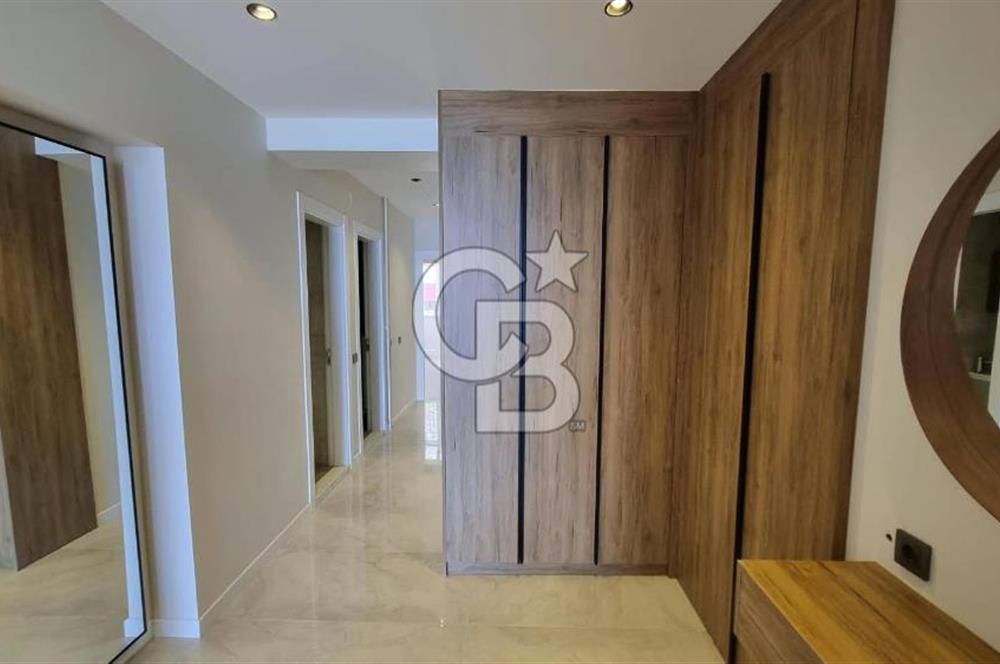 Alsancak Kordon'da Deniz Manzaralı, Tadilatlı 3+1 Kiralık Daire