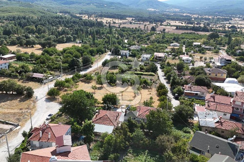 Cankurtaran Mah. Köy İçinde 1000 m² Satılık Köşe Arsa