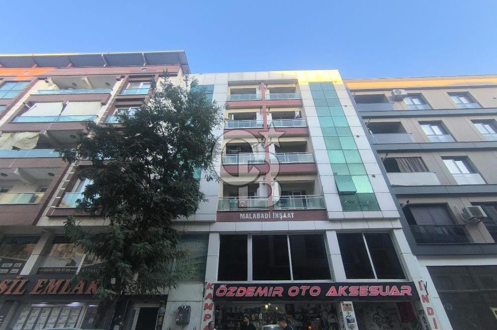 EVONADAN MURADİYE PAZAR YERİ KARŞISI TERASLI 3. KAT 1+1 DAİRE