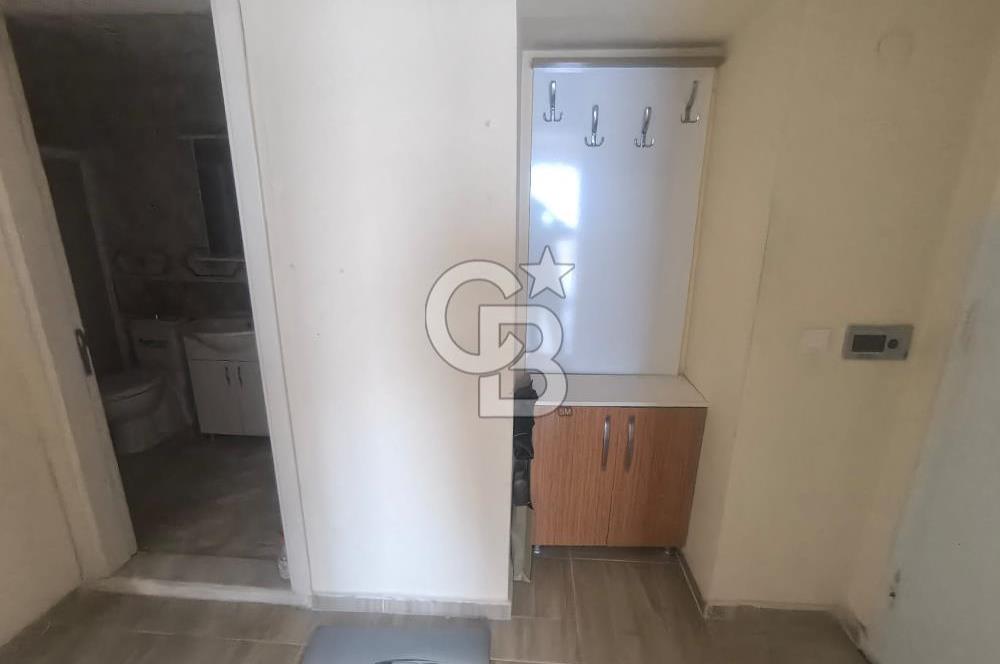 EVONADAN MURADİYE PAZAR YERİ KARŞISI TERASLI 3. KAT 1+1 DAİRE