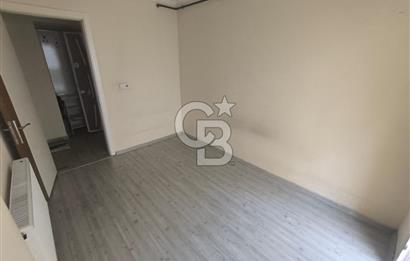 EVONADAN MURADİYE PAZAR YERİ KARŞISI TERASLI 3. KAT 1+1 DAİRE