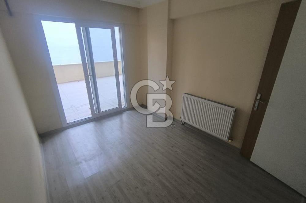 EVONADAN MURADİYE PAZAR YERİ KARŞISI TERASLI 3. KAT 1+1 DAİRE