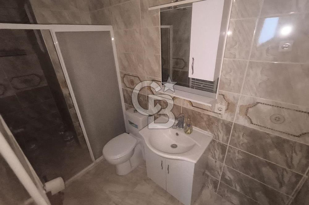 EVONADAN MURADİYE PAZAR YERİ KARŞISI TERASLI 3. KAT 1+1 DAİRE