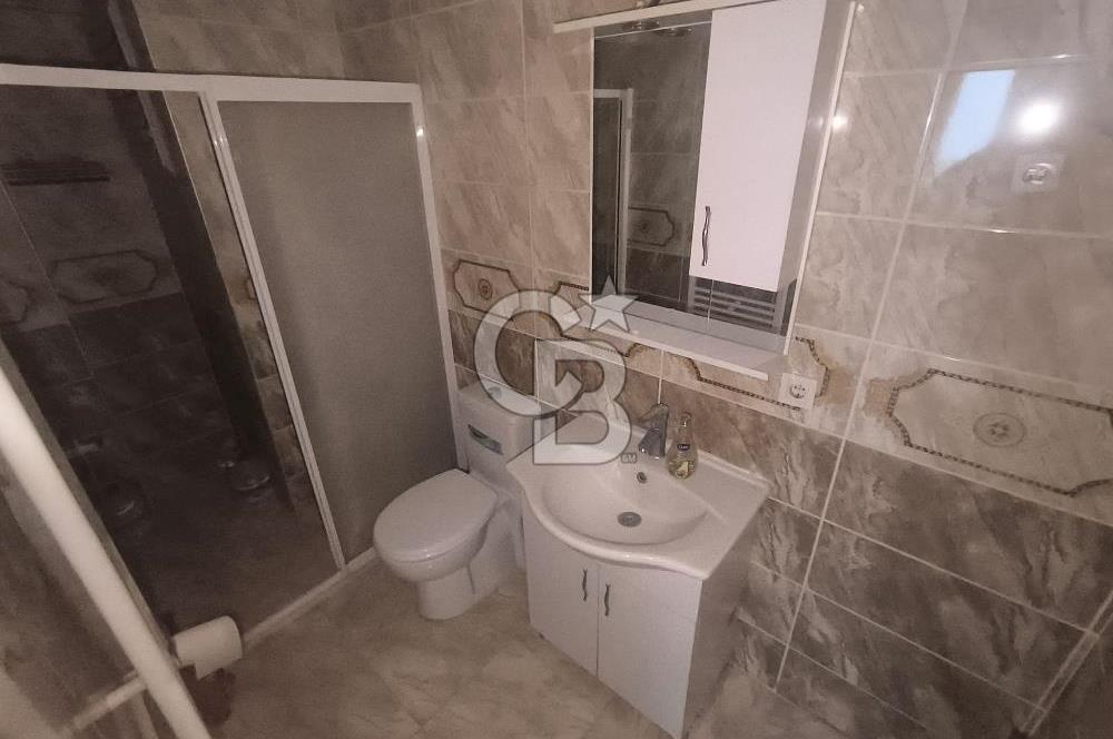 EVONADAN MURADİYE PAZAR YERİ KARŞISI TERASLI 3. KAT 1+1 DAİRE
