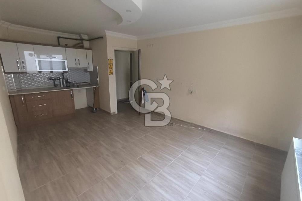 EVONADAN MURADİYE PAZAR YERİ KARŞISI TERASLI 3. KAT 1+1 DAİRE