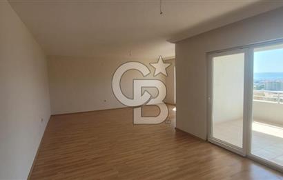 Oyak sitesinde full deniz manzaralı kiralık daire.