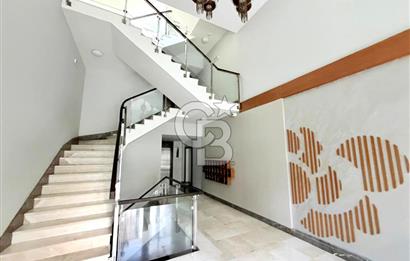 Mavera Sarayları'ında Ayrıcalıklı 4+1 | 258 m² Satılık Daire