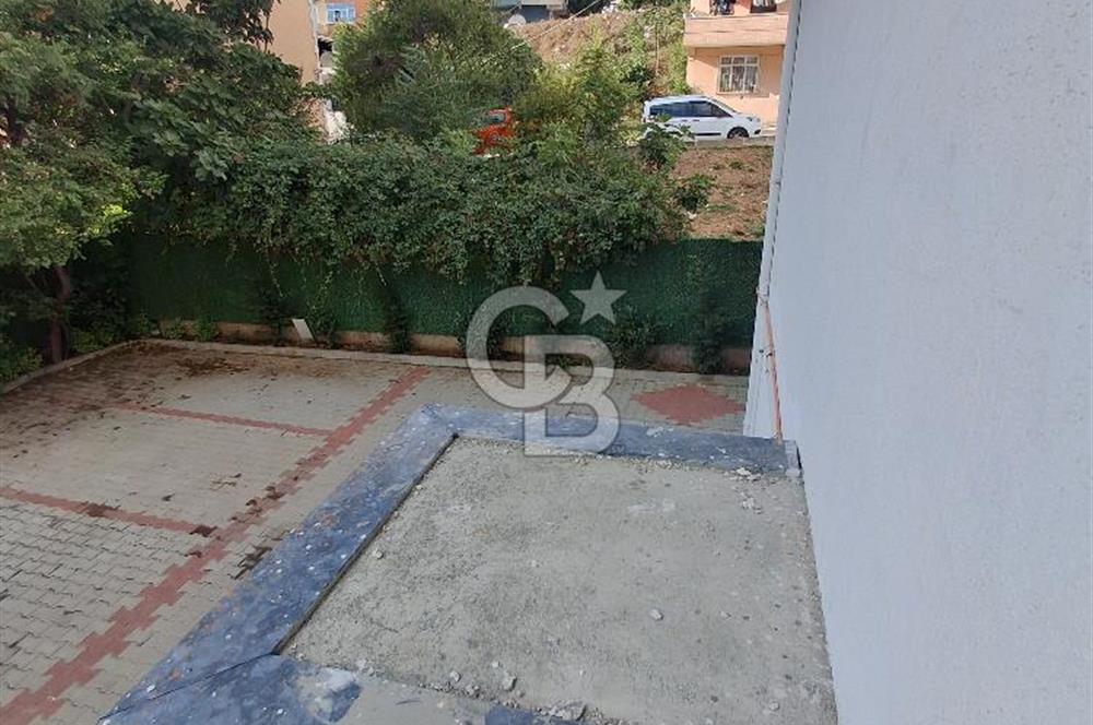 SULTANBEYLİ AHMET YESEVİ DE SATILIK 350 M² DEPO VE GARAJLI DÜKKAN 