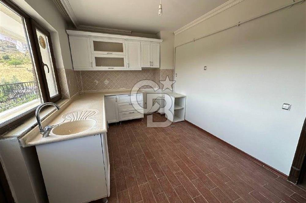 Alacaatlı Cad. 160 m², 3+1, Balkonlu, Kiralık 4.Kat (Ara Kat)