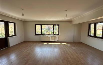 Alacaatlı Cad. 160 m², 3+1, Balkonlu, Kiralık 4.Kat (Ara Kat)