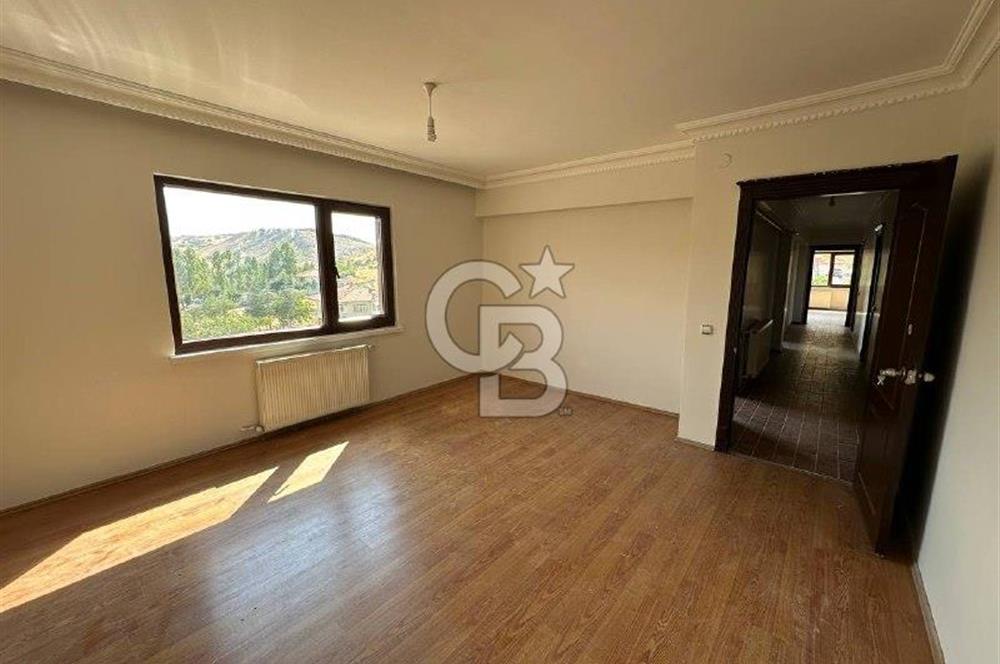 Alacaatlı Cad. 160 m², 3+1, Balkonlu, Kiralık 4.Kat (Ara Kat)