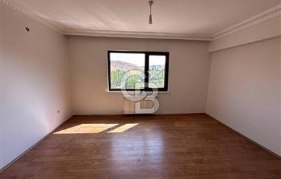 Alacaatlı Cad. 160 m², 3+1, Balkonlu, Kiralık 4.Kat (Ara Kat)