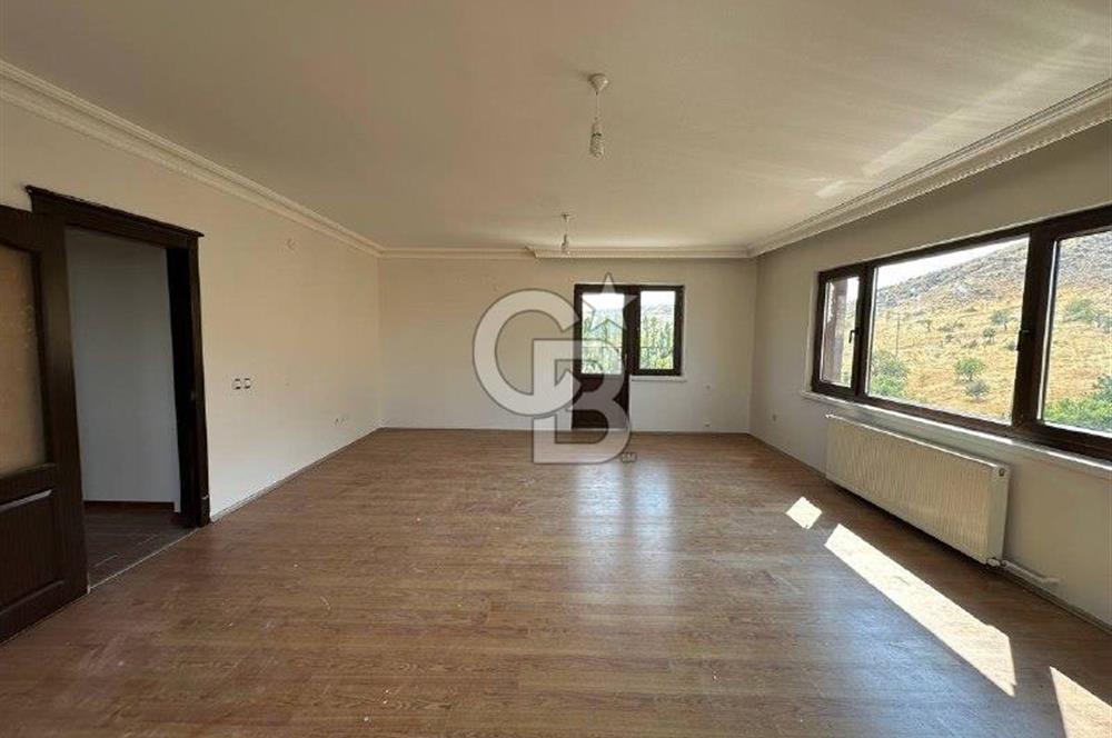 Alacaatlı Cad. 160 m², 3+1, Balkonlu, Kiralık 4.Kat (Ara Kat)