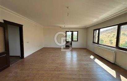 Alacaatlı Cad. 160 m², 3+1, Balkonlu, Kiralık 4.Kat (Ara Kat)