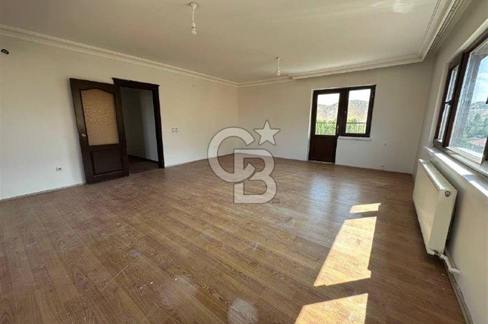 Alacaatlı Cad. 160 m², 3+1, Balkonlu, Kiralık 4.Kat (Ara Kat)