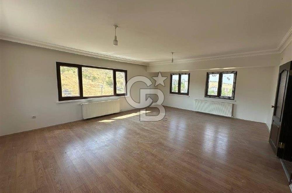 Alacaatlı Cad. 160 m², 3+1, Balkonlu, Kiralık 4.Kat (Ara Kat)