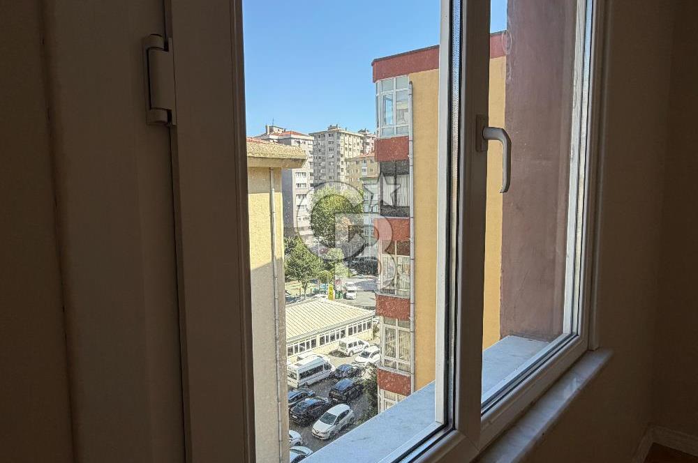 BEŞİKTAŞ,FULYA'DA, ŞENOL SOKAK'TA 3+1 120 M2 BALKONLU